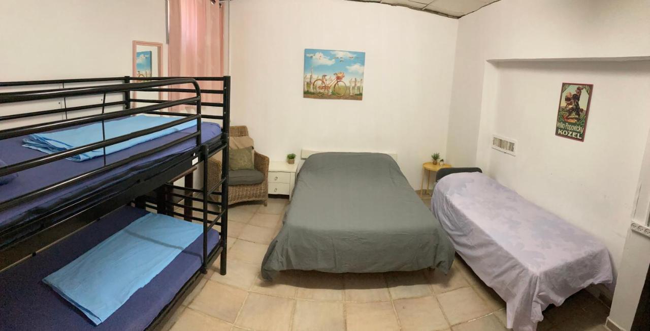 Dotan'S Boutique Guesthouse - By The Beach! เทลอาวีฟ ภายนอก รูปภาพ